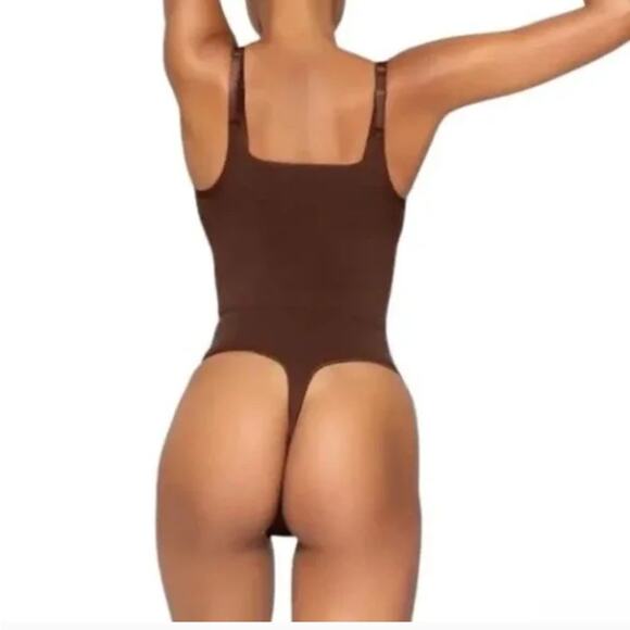 SKIMS Seamless Sculpt Open Bust Bodysuit Thong with Snaps Plus Size 4X Espresso - Picture 2 of 8